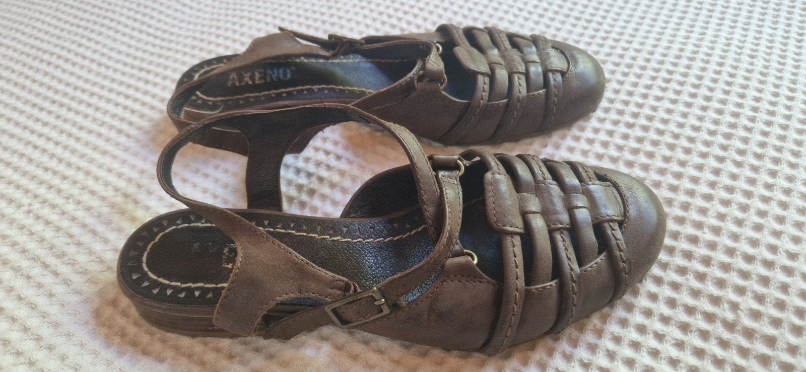 Leren sandalen maat 37, Ophalen