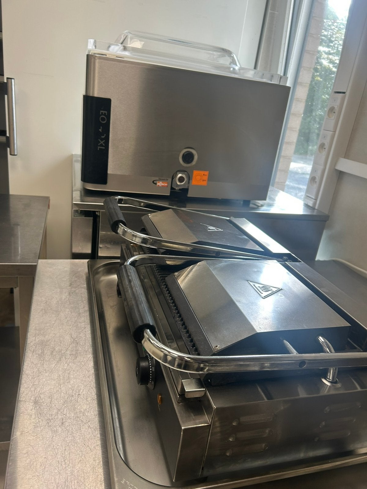 Grill de  double GGM Gastro KGJ542 – 3,6 kW – professionnel
