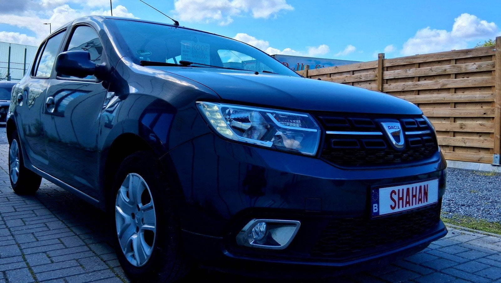dacia  2019 57k km, Auto's, Voorwielaandrijving, Stof, Mistlampen, Zwart