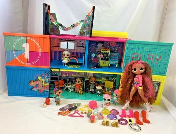 MGA LOL Surprise Clubhouse Container Pop Set verzameling, Kinderen en Baby's, Speelgoed | Poppen, Verzenden, Zo goed als nieuw