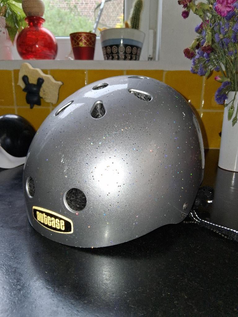 Fietshelm Nutcase Silver Sparkle maat S, Fietsen en Brommers, Ophalen, Gebruikt, S, Nutcase
