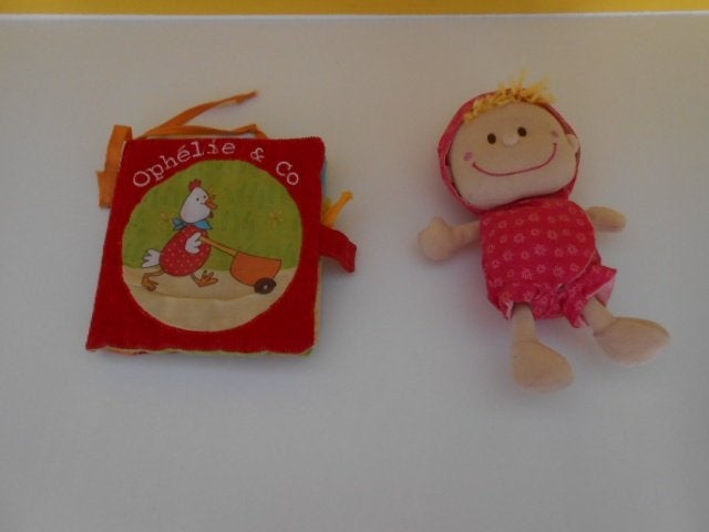 2 x Lilliputiens pop (my first baby) en boekje samen 4 euro, Kinderen en Baby's, Speelgoed | Babyspeelgoed, Ophalen of Verzenden