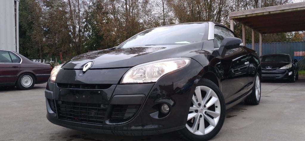 Renault Megane Mégane CC 1.9 dCi Dynamique FA, Auto's, Voorwielaandrijving, Euro 5, Zwart, 4 cilinders