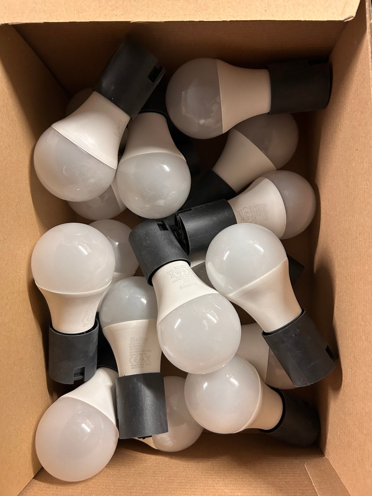 Lot d'ampoules LED E27 + douilles incluses, Enlèvement, Comme neuf