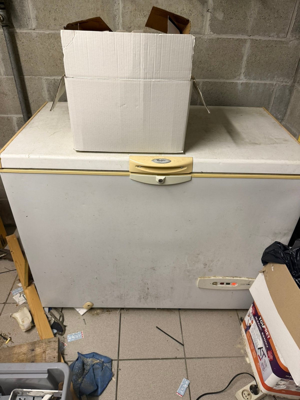 Koffer diepvrieser liefst zaterdag of zondag ophalen., Electroménager, Congélateurs, Congélateur, 90 cm ou plus, 85 à 120 cm, Enlèvement