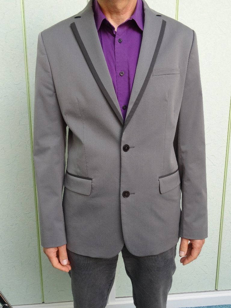 Veste homme grise à revers contrastés Célio club T52, Vêtements | Hommes, Neuf, Gris, Taille 52/54 (L), Enlèvement
