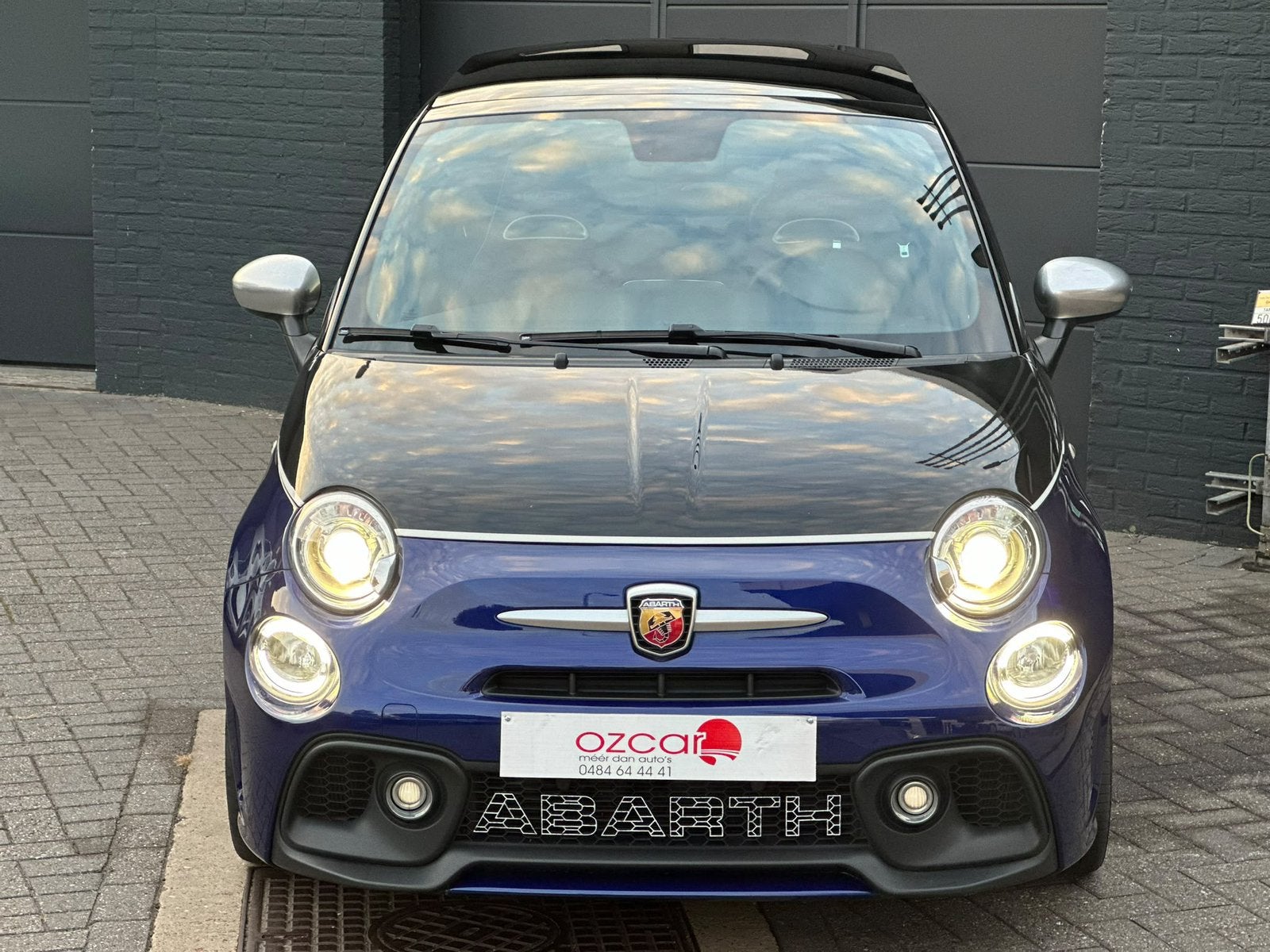Fiat 500 Abarth 1.4 T-Jet 595 Turismo 165pk/Leder/Pano/Gps, Auto's, Voorwielaandrijving, Euro 6, 4 cilinders, Blauw