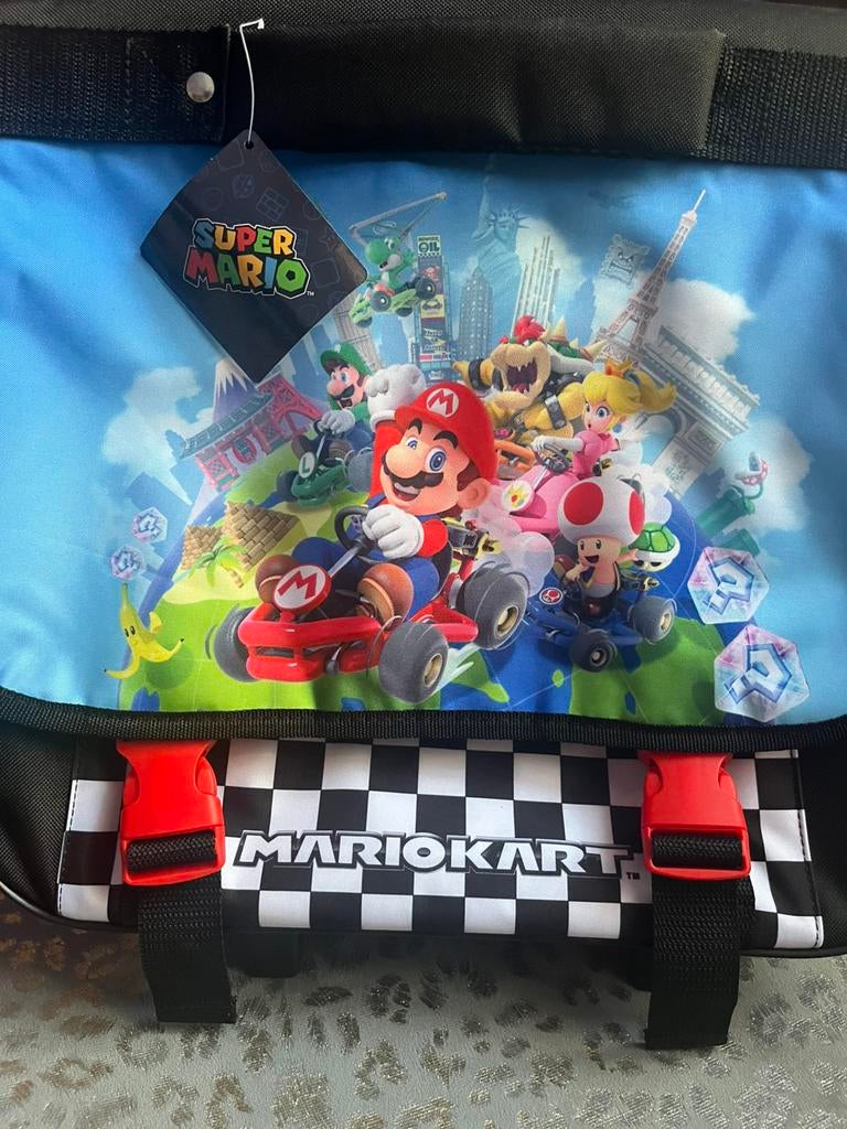 Cartable a roulette Mario Kart, Enlèvement ou Envoi, Comme neuf, Sac à dos