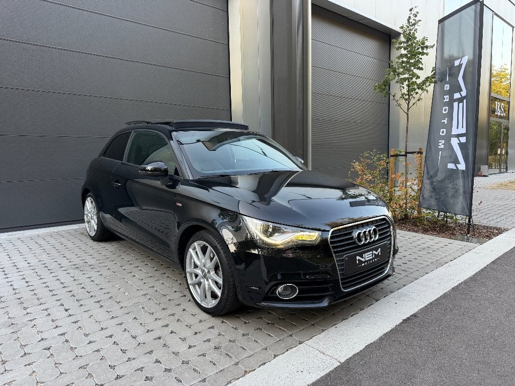 AUDI A1 1.4 TFSI S-Line,GARANTIE,AIRCO,PANO,PDC,XENON, A1, Zwart, 4 cilinders, Leder en Stof