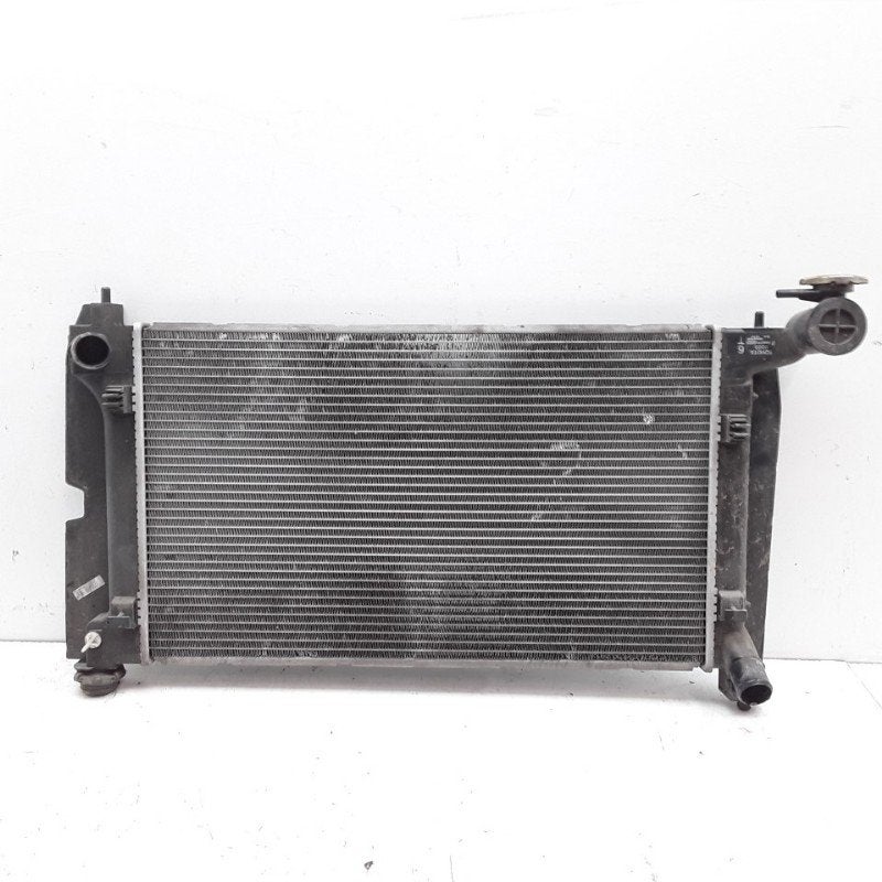 RADIATEUR EAU Toyota Corolla (E12) (11-2001/03-2007), Dhr. M. Roggen, Toyota, Stadsweg 37 37
9917 PV  WIRDUM GR., NL, Utilisé