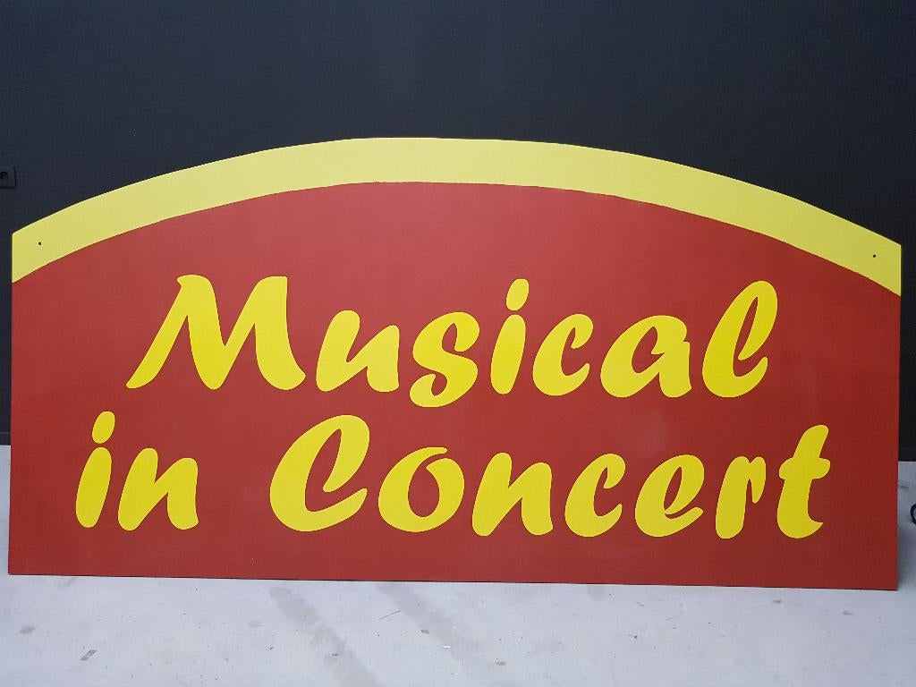 decor: reclamebord Musical in Concert, Ophalen