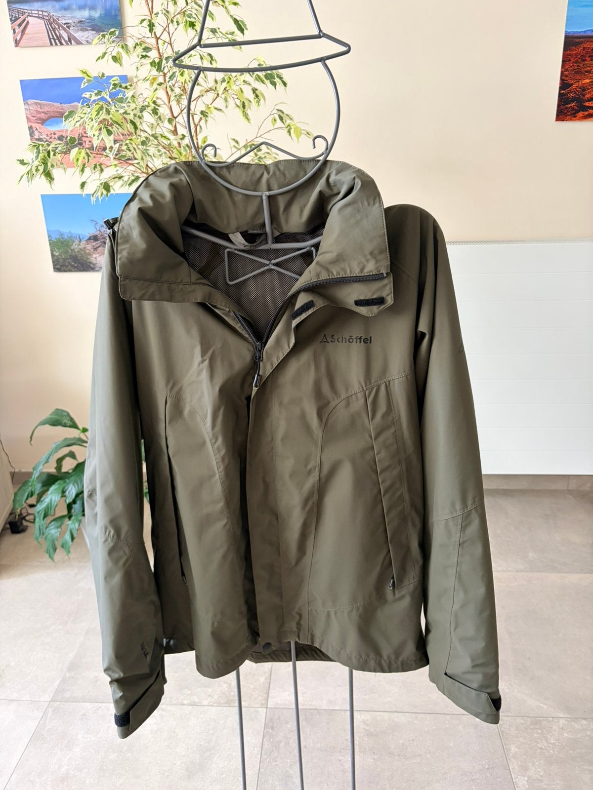 Schöffel Outdoor Jas / Regenjas – Maat 52 (L) – Olijfgroen, Enlèvement ou Envoi, Comme neuf, Taille 52/54 (L)