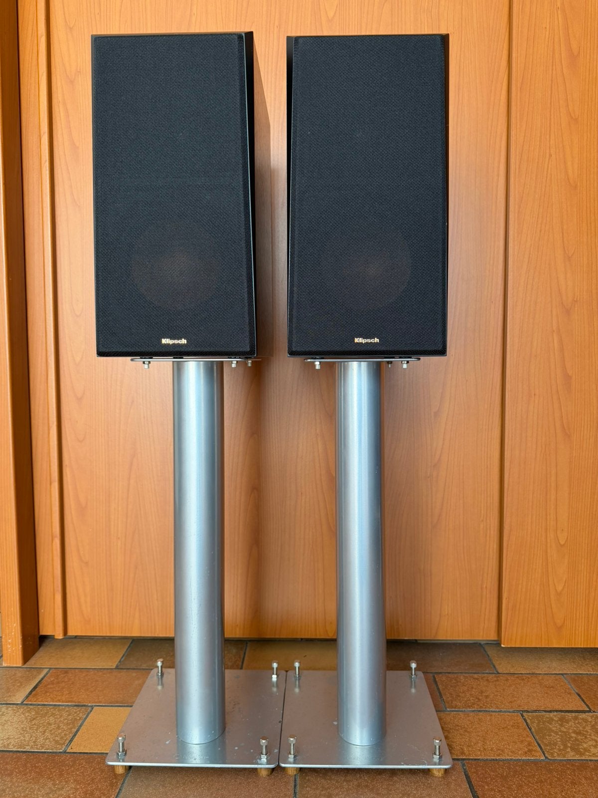 Klipsch RP-600M - Frêne noir - bon état - supports inclus, TV, Hi-fi & Vidéo, Compatible son surround/home cinéma, 60 à 120 watts