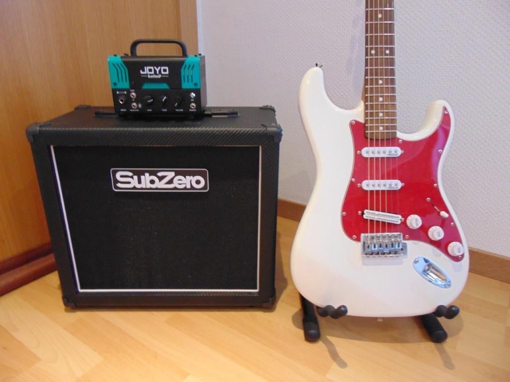 Stratocaster SX Special edition Wilkinson+ lampen versterker, Musique & Instruments, Instruments à corde | Autre, Enlèvement, Neuf