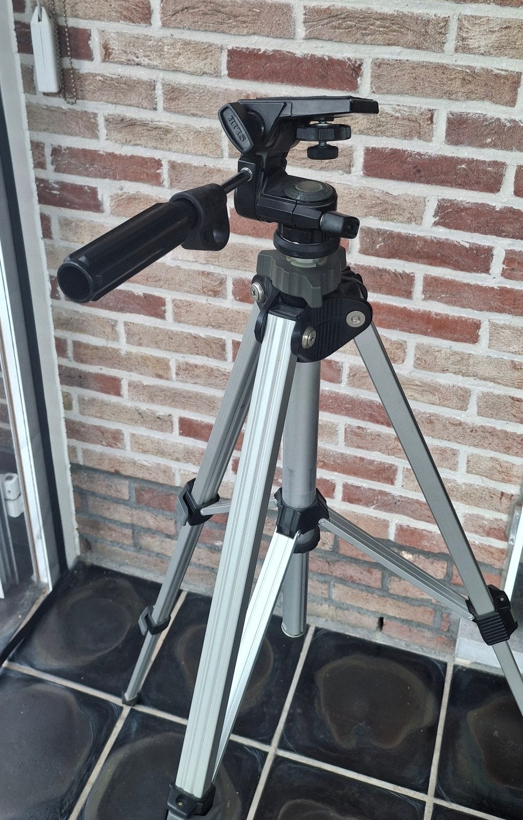 SLIK 35D camerastatief met draagtas, Ophalen