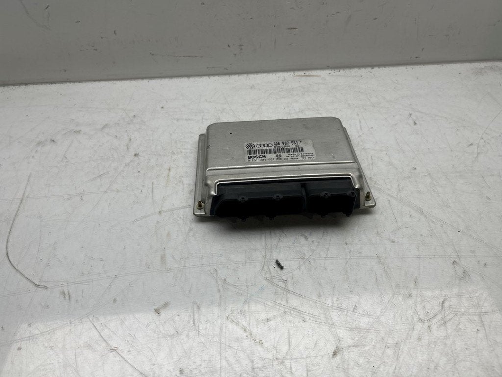 COMPUTER MOTOR Volkswagen Passat Syncro / 4Motion (3B2), Robert Bosch AG, Gebruikt, Volkswagen, Robert-Bosch-Allee 1
74232  Abstatt, DE