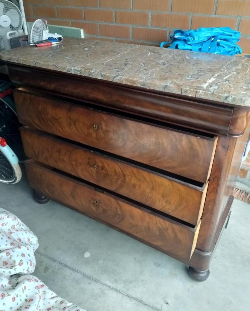 antique chest of drawers, Ophalen
