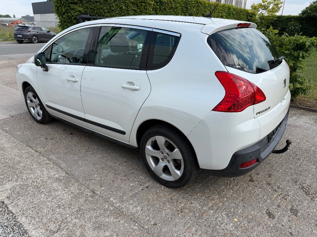 Peugeot 3008, Euro 5, Entreprise, https://public.car-pass.be/vhr/a7b98477-7801-45d3-922c-209d1f7ce20a, Boîte manuelle