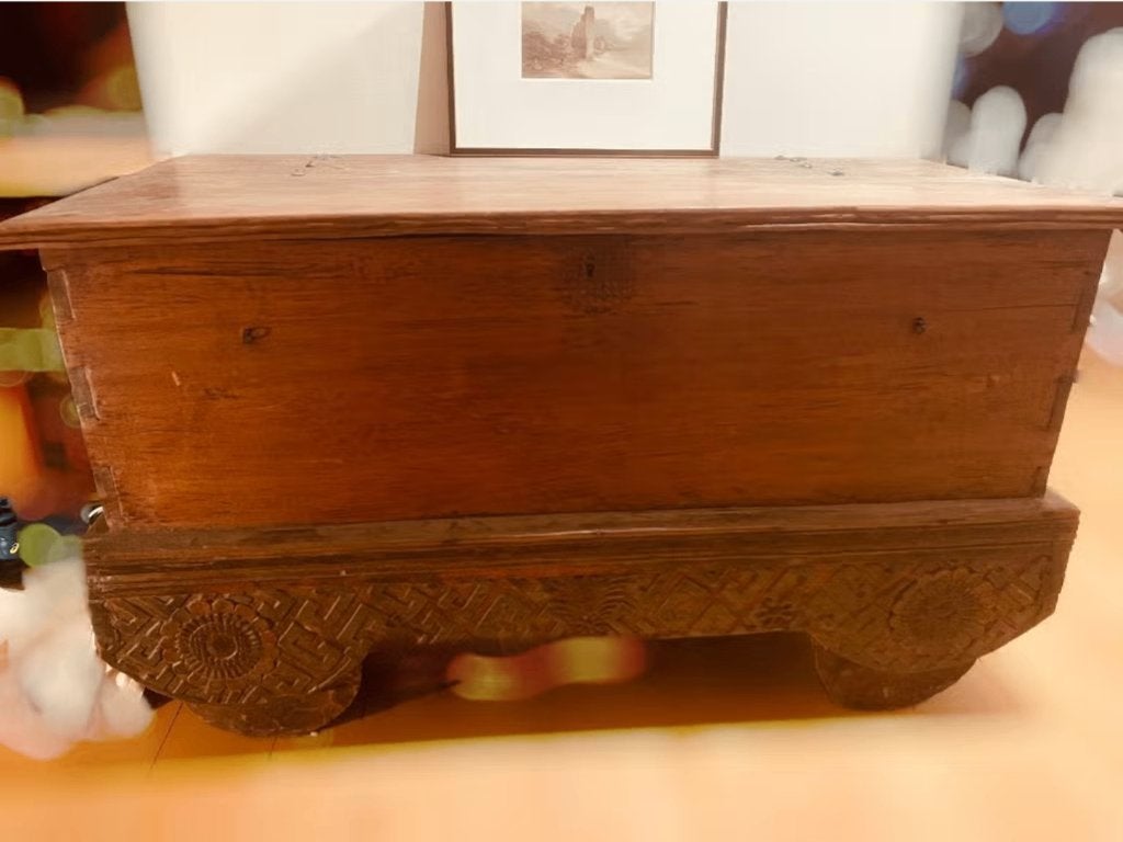Antieke handgesneden houten kist, Antiek en Kunst, Antiek | Woonaccessoires, Ophalen