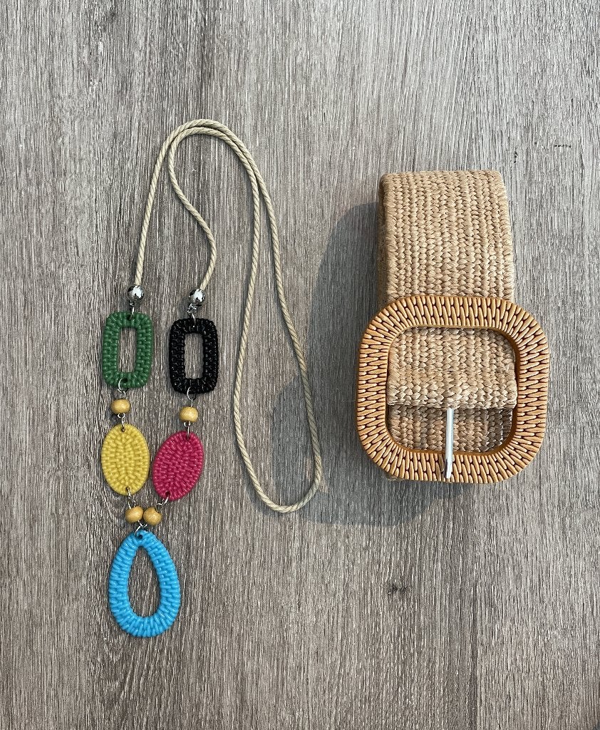 Kleurrijke lange halsketting en gewoven riem, Neuf, Enlèvement ou Envoi, 90 à 100 cm, Brun