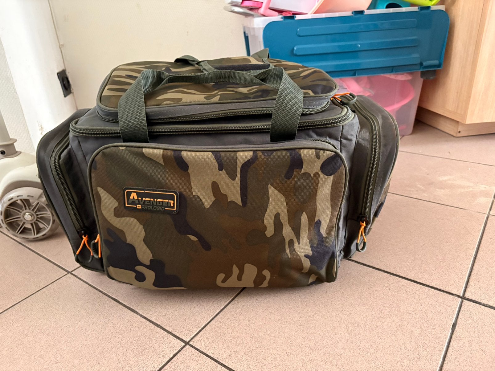 Prologic avenger carryall medium, Ophalen of Verzenden, Zo goed als nieuw