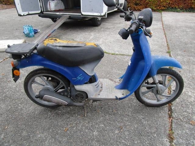 2 Honda Sky 50cc scooters 45/u voor opknap/sloop/Moped Wars, Fietsen en Brommers, Brommers | Crossbrommers, Gebruikt, Honda, Ophalen