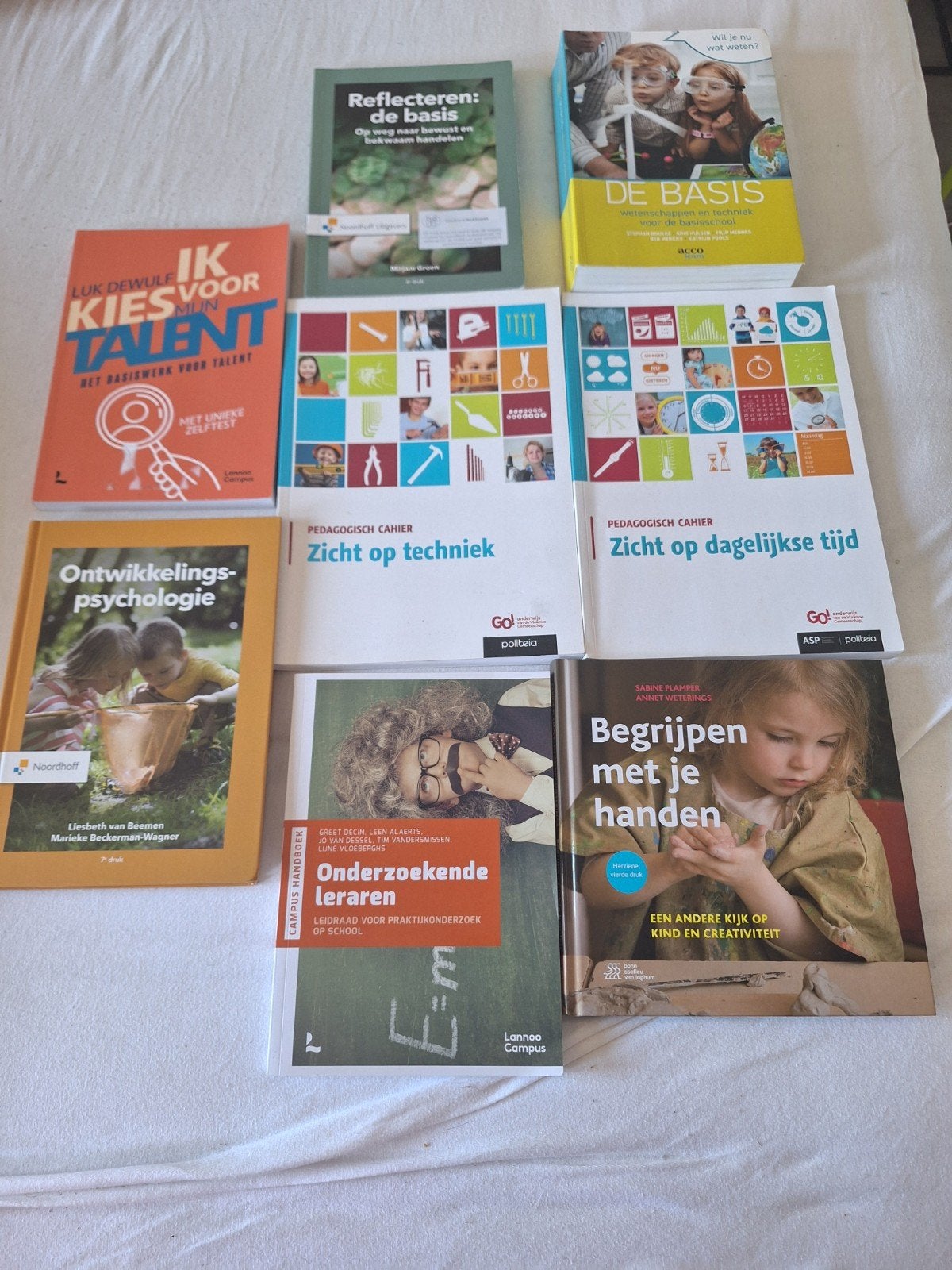 pakket boeken howest opleiding kleuter, Enlèvement, Comme neuf