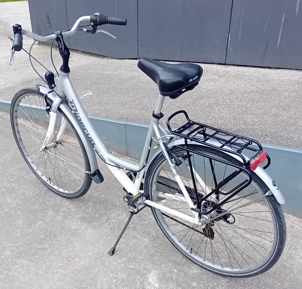 Damesfiets, Fietsen en Brommers, Fietsen | Dames | Damesfietsen, Ophalen, Zo goed als nieuw, Overige merken, Versnellingen