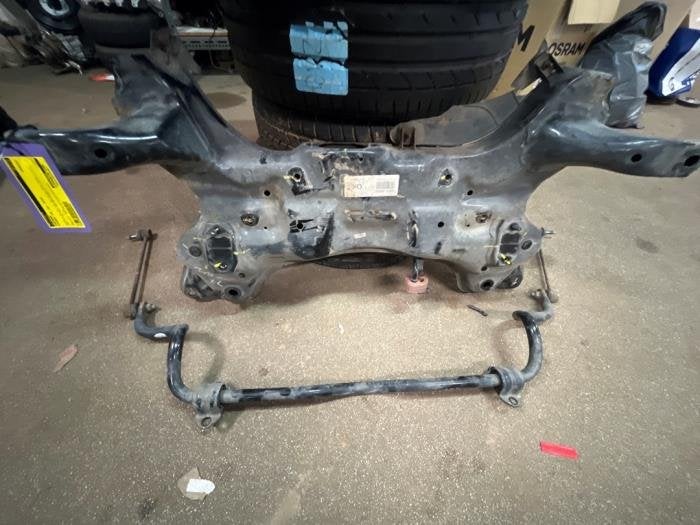Subframe van een Hyundai I30, -, 3 mois de garantie, Utilisé, Hyundai