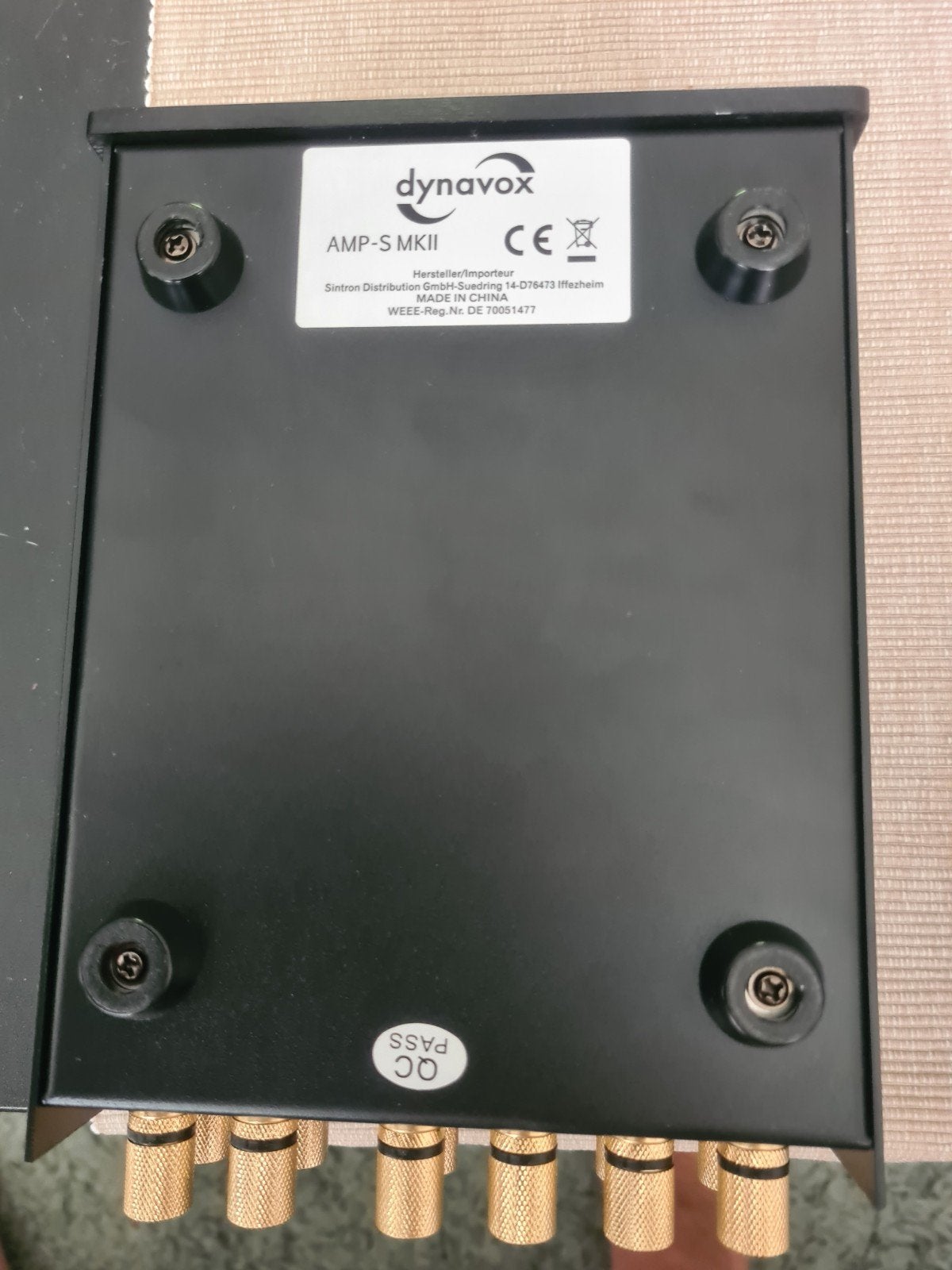 Dynavox Amplifier/Speaker Switch, Audio, Tv en Foto, Audiokabels en Televisiekabels, Ophalen of Verzenden, Zo goed als nieuw