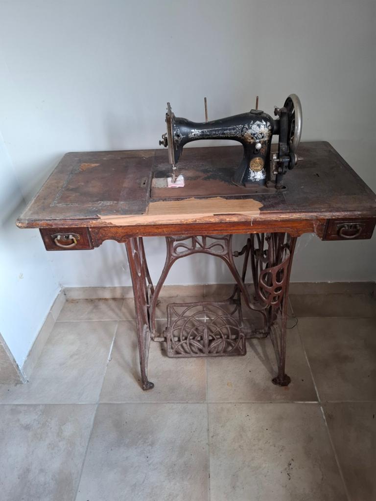 Naaimachine naumann, Antiek en Kunst, Ophalen