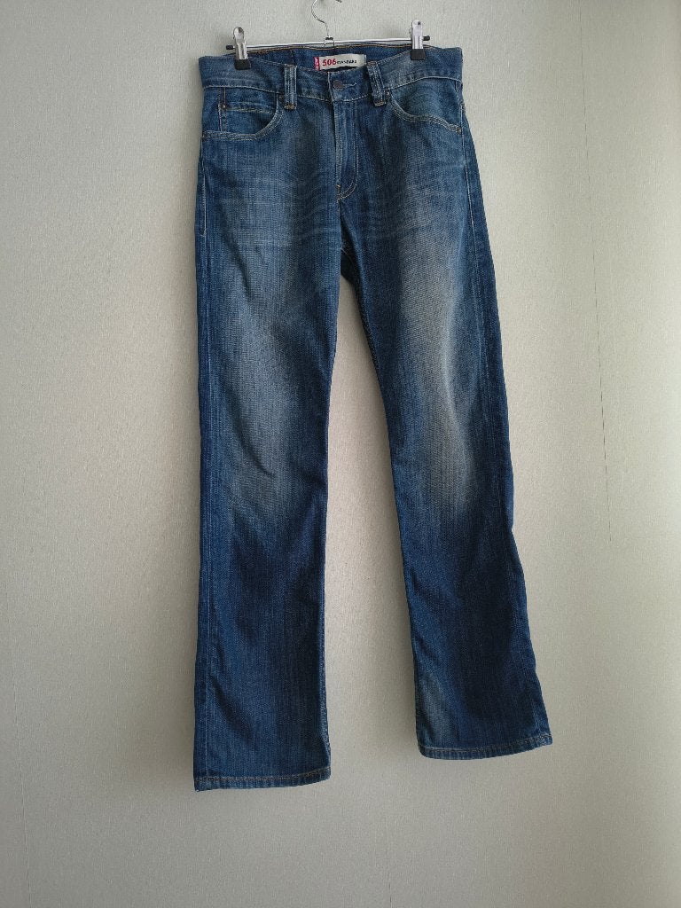 joli jean Levi's Strauss & Co W31/L32, Enlèvement ou Envoi, Porté, Bleu, Levi Strauss & Co.