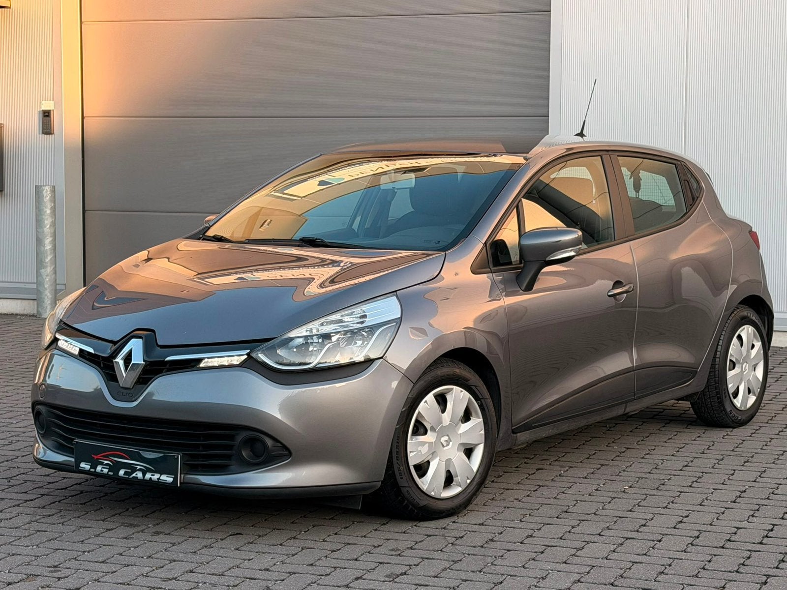 RENAULT CLIO 2013 ESSENCE 0.9 205.000 KM EURO5, Euro 5, Achat, Entreprise, Boîte manuelle