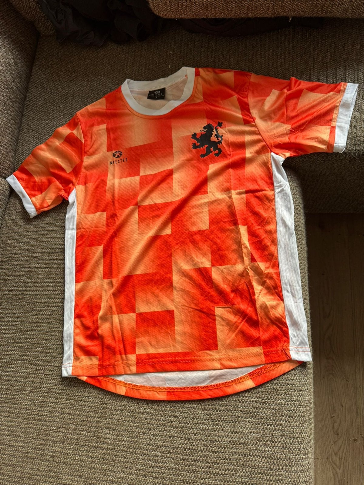 Maestro wk oranje tshirt, Maat S, Ophalen of Verzenden, Nieuw, Shirt
