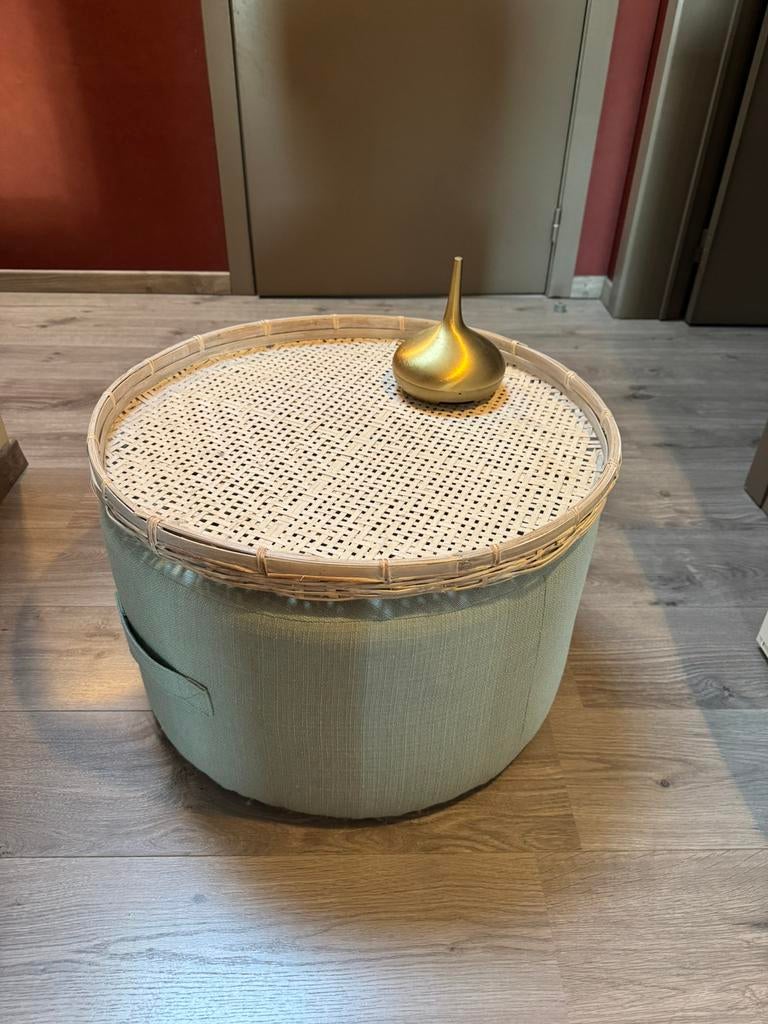 Poef Maisons du Monde, wit rieten dienblad inclusief !, Ophalen, Zo goed als nieuw