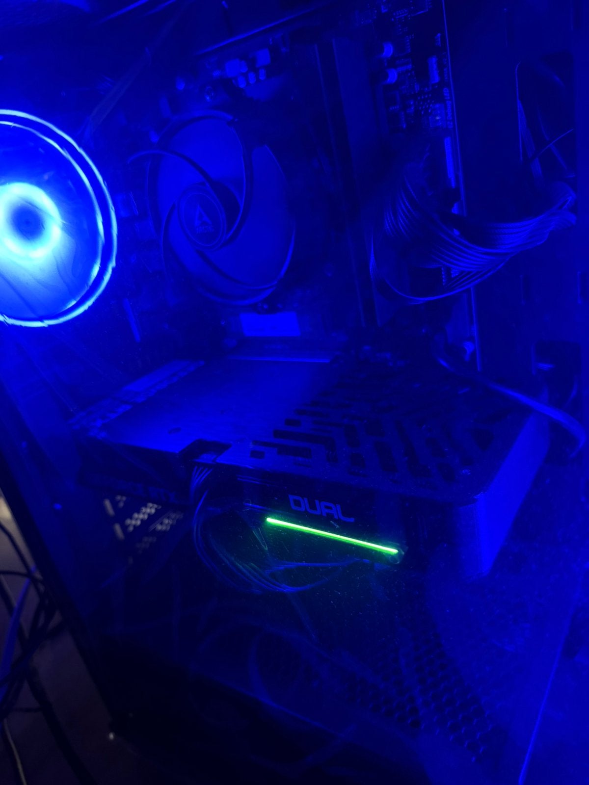 Rtx5060ti Gloednieuw 1 maand gebruikt geweest, Computers en Software, Desktop Pc's, Ophalen, Zo goed als nieuw
