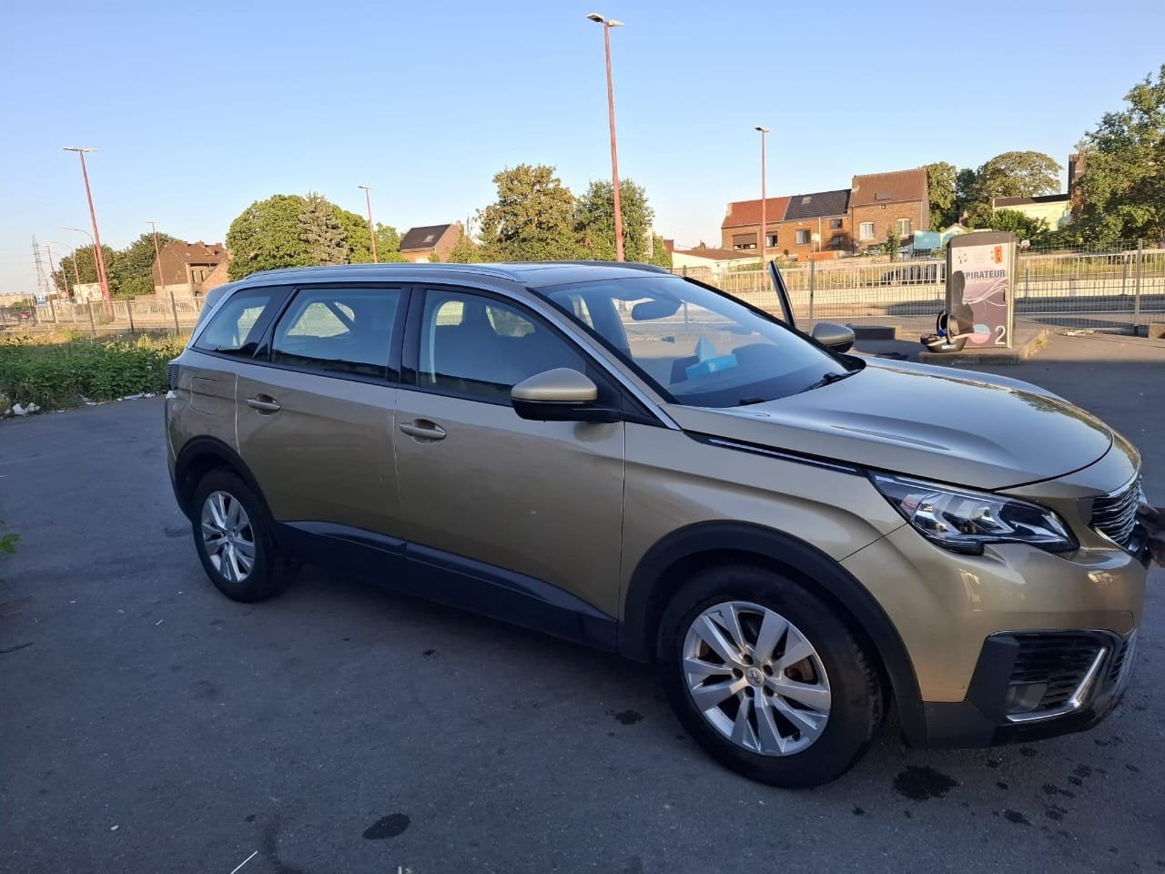 PEUGEOT 5008 7 PLACES, Auto's, Peugeot, Voorwielaandrijving, Overige kleuren, 7 zetels, Overige kleuren