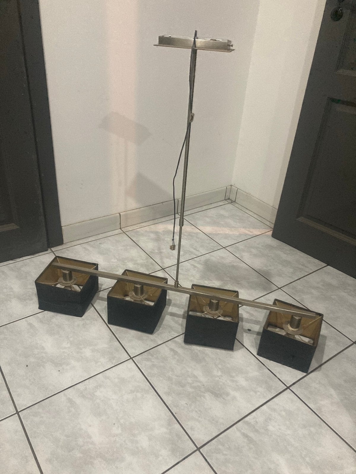Luminaire suspendu, Ophalen, Gebruikt