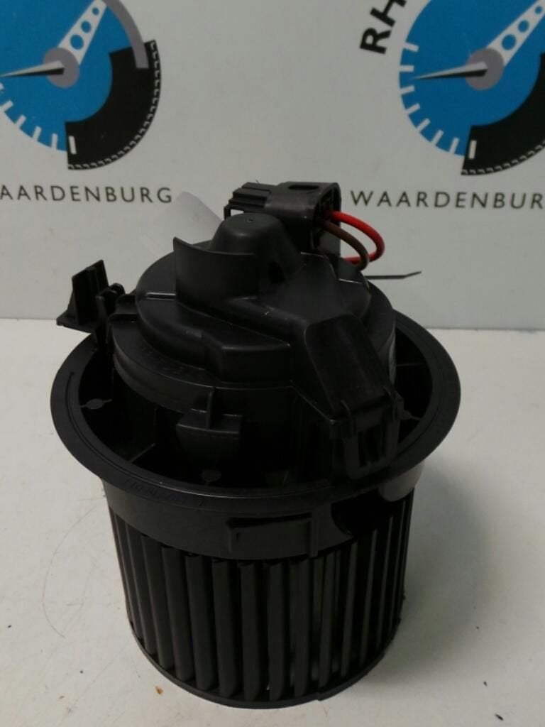 DACIA SANDERO KACHELMOTOR 2013, Ophalen of Verzenden, Gebruikt, Stiba lid