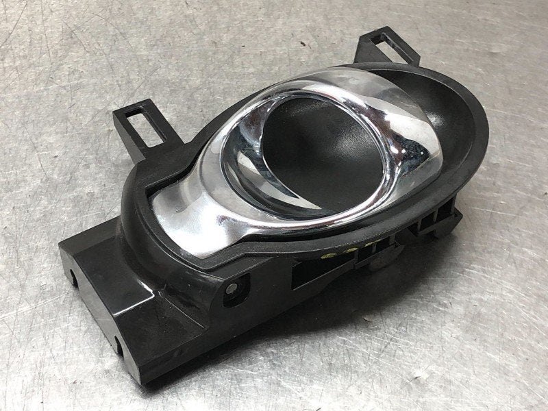POIGNEE EXTERIEURE AVANT DROITE Nissan Juke (F15), Autos : Pièces & Accessoires, Carrosserie & Tôlerie, Utilisé, Droite, Nissan