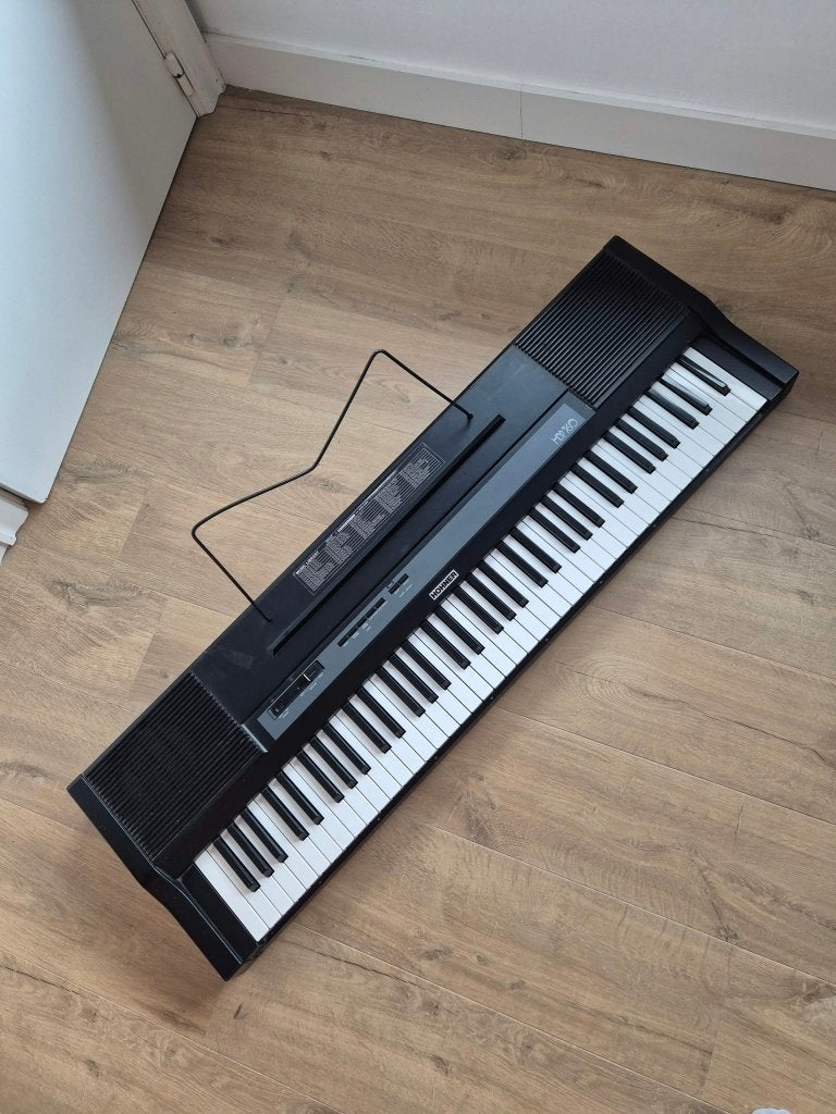 Clavier Hohner HDP 760 avec support et pédales d'origine, Musique & Instruments, Enlèvement, Utilisé, Avec pied, 61 touches