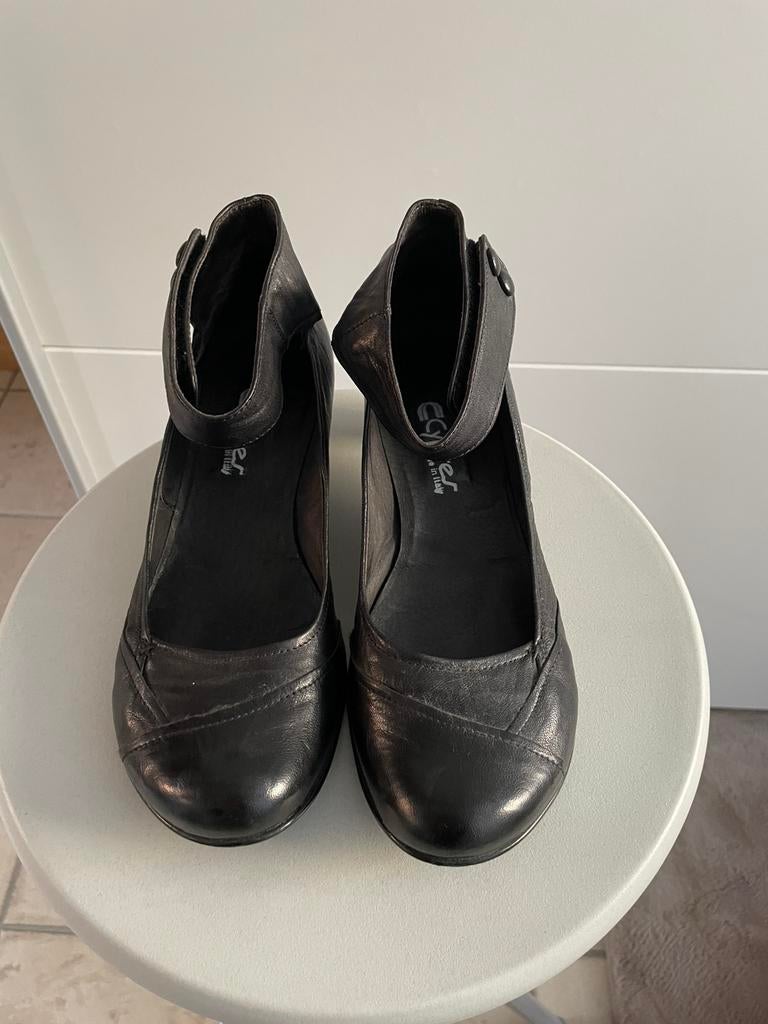 Lederen damesschoenen, Kleding | Dames, Schoenen, Ophalen, Schoenen met lage hakken, Zwart, Zo goed als nieuw