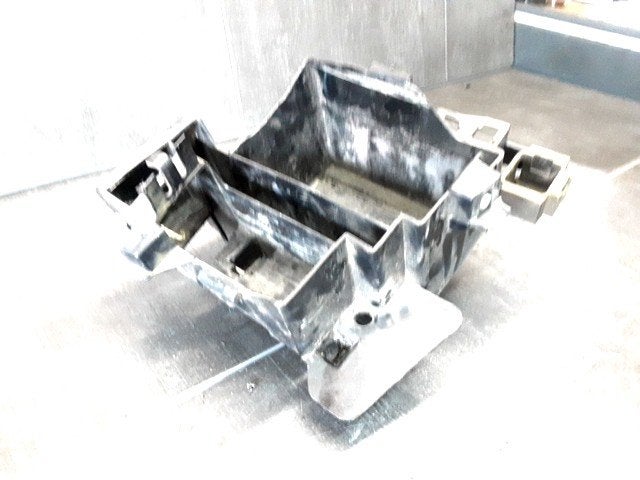 VF750C magna 1994 - 2003 Honda Batterijbak D1-58378