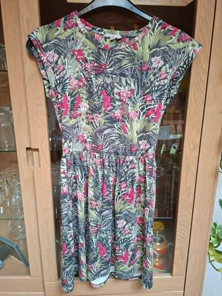 Clockhouse : Robe d'été légère à imprimé floral (Medium), Taille 38/40 (M), Enlèvement ou Envoi, Autres couleurs, Au-dessus du genou