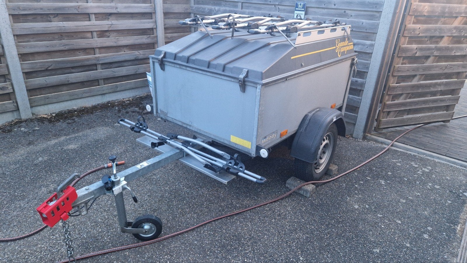 Saris Grande Campione 750kg bagagewagen met 4 fietsdragers, Ophalen, Gebruikt