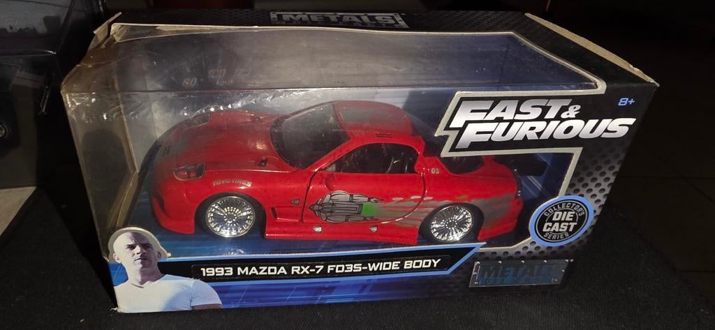 Voitures Fast & Furious recherchées à l'échelle 1/32, Enlèvement