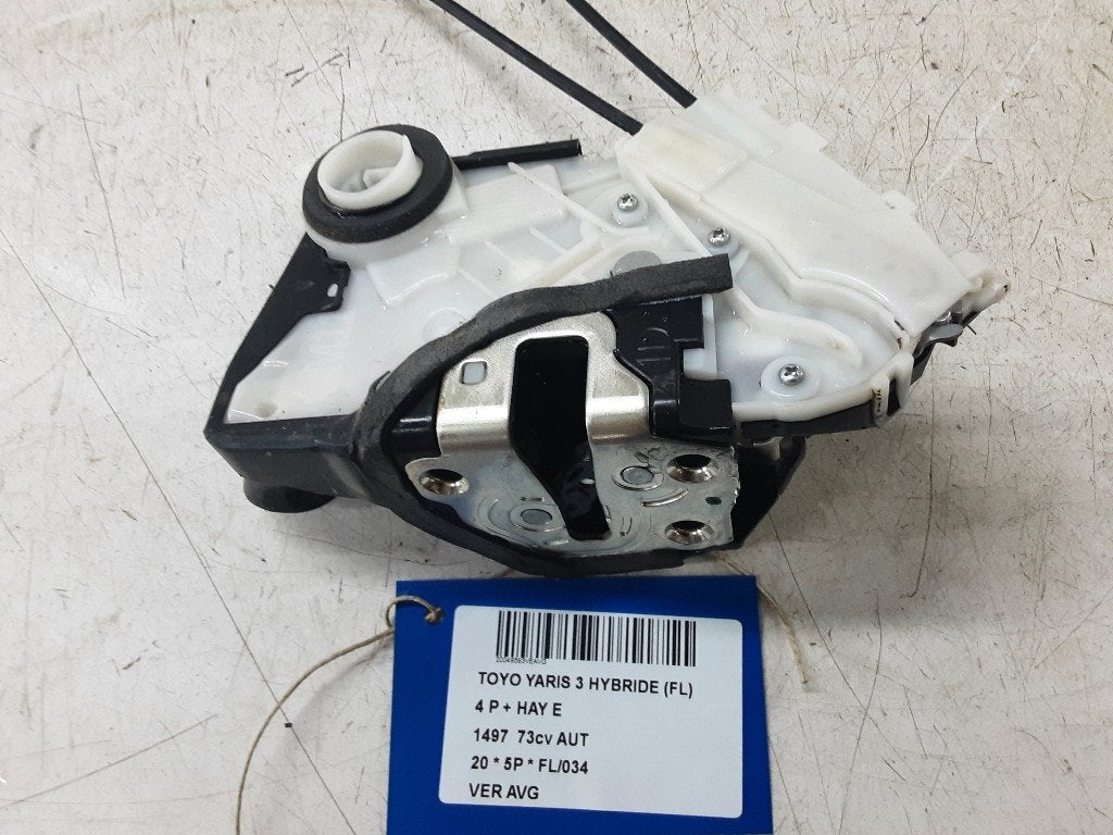SERRURE DE PORTE AVANT GAUCHE Yaris III (P13) (T4311140), Gauche, Mevr. I. Hauben, Toyota, Utilisé
