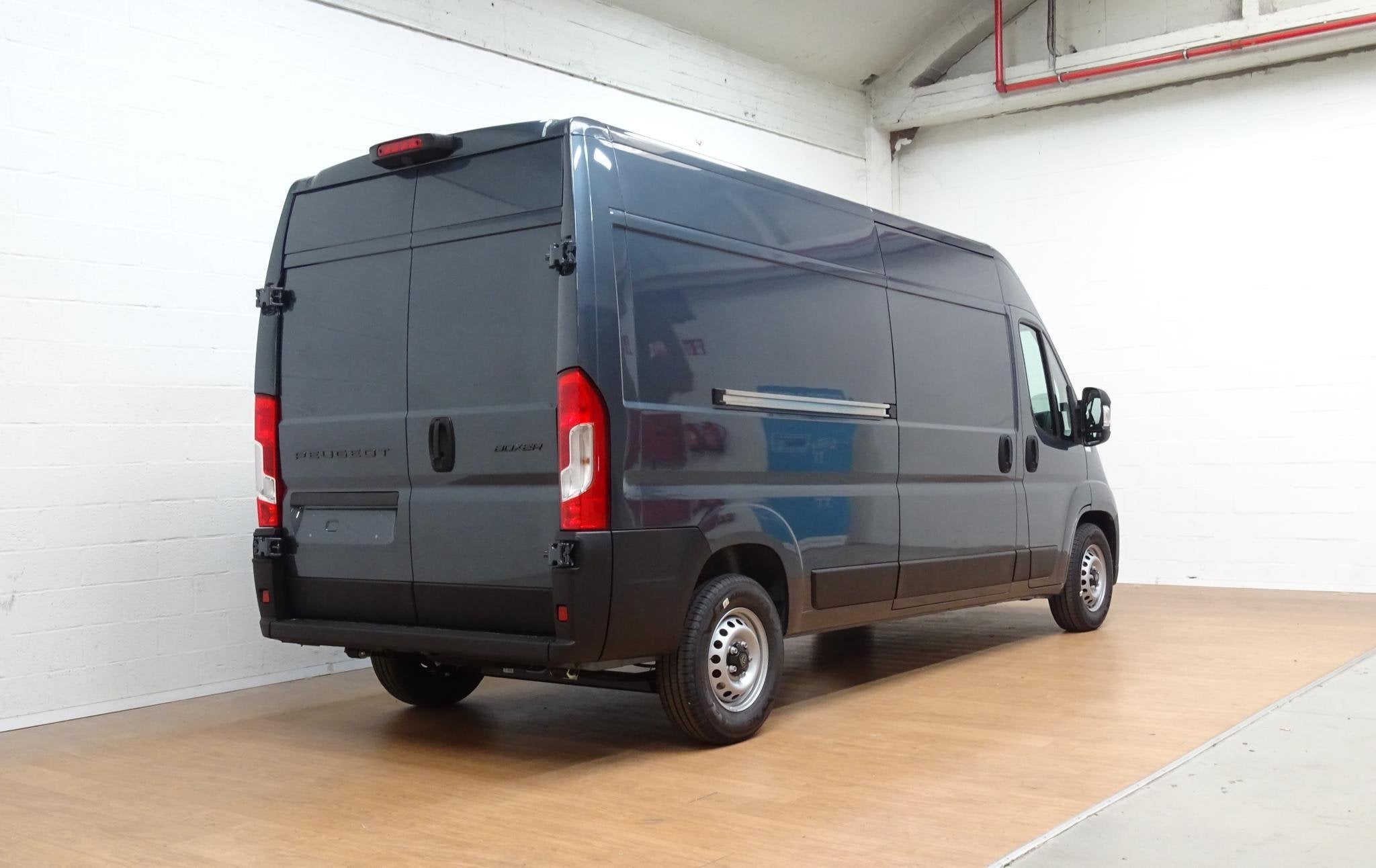 Peugeot Boxer 2.2 BlueHDi S&S 180 335 L3H2 Auto Heavy, Autos, Argent ou Gris, Achat, 4 portes, 3 places