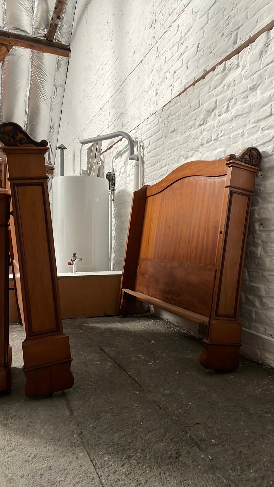 Princes bed met nachttafel en ladenkast, Ophalen