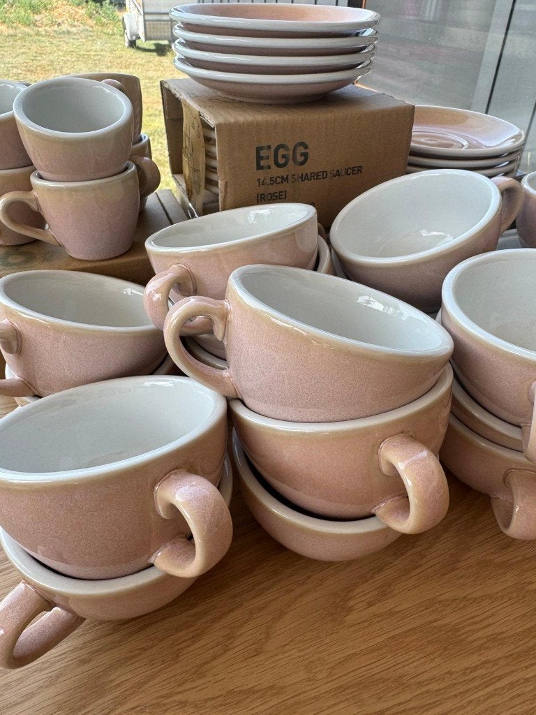 Loveramics EGG koffiekopjes Rose/Pink - 32 stuks, Huis en Inrichting, Keuken | Servies, Ophalen, Overige merken, Zo goed als nieuw
